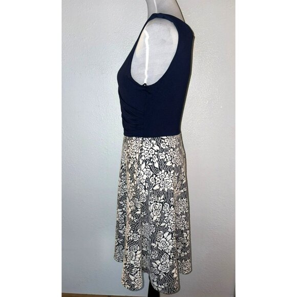 Hail3y:23 Navy/White Surplice Wrap Top Floral Bottom Dress Size - L - Picture 2 of 8
